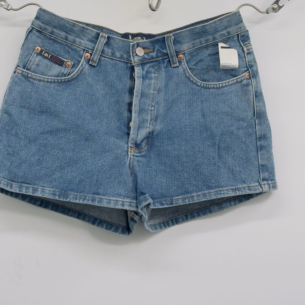 Vintage 1990s 2000s Y2K L.E.I. Denim Jean Shorts: Women's Size 9 ’30’ NWT! light